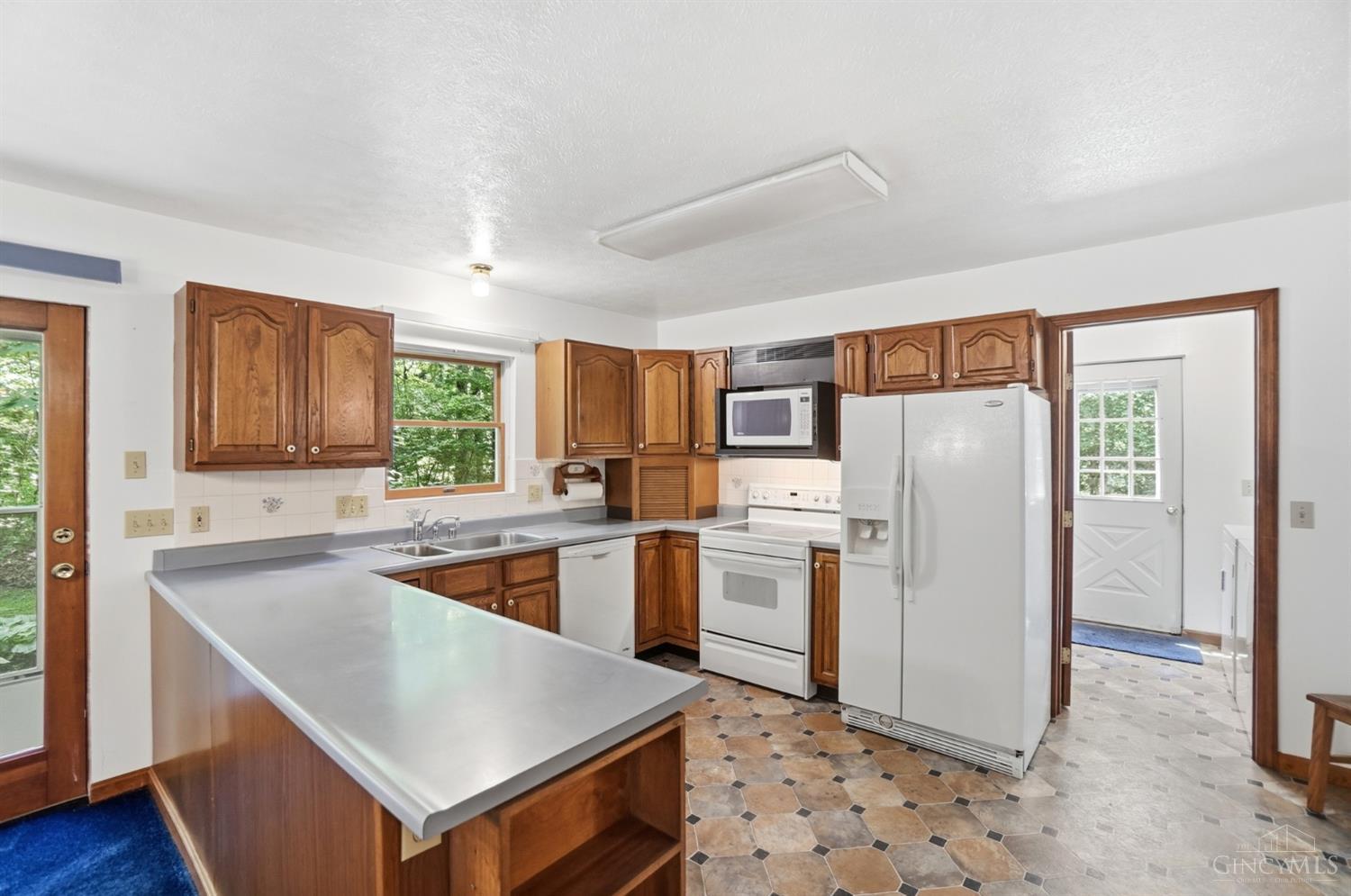 9387 Harrison Pike Property Photo 3