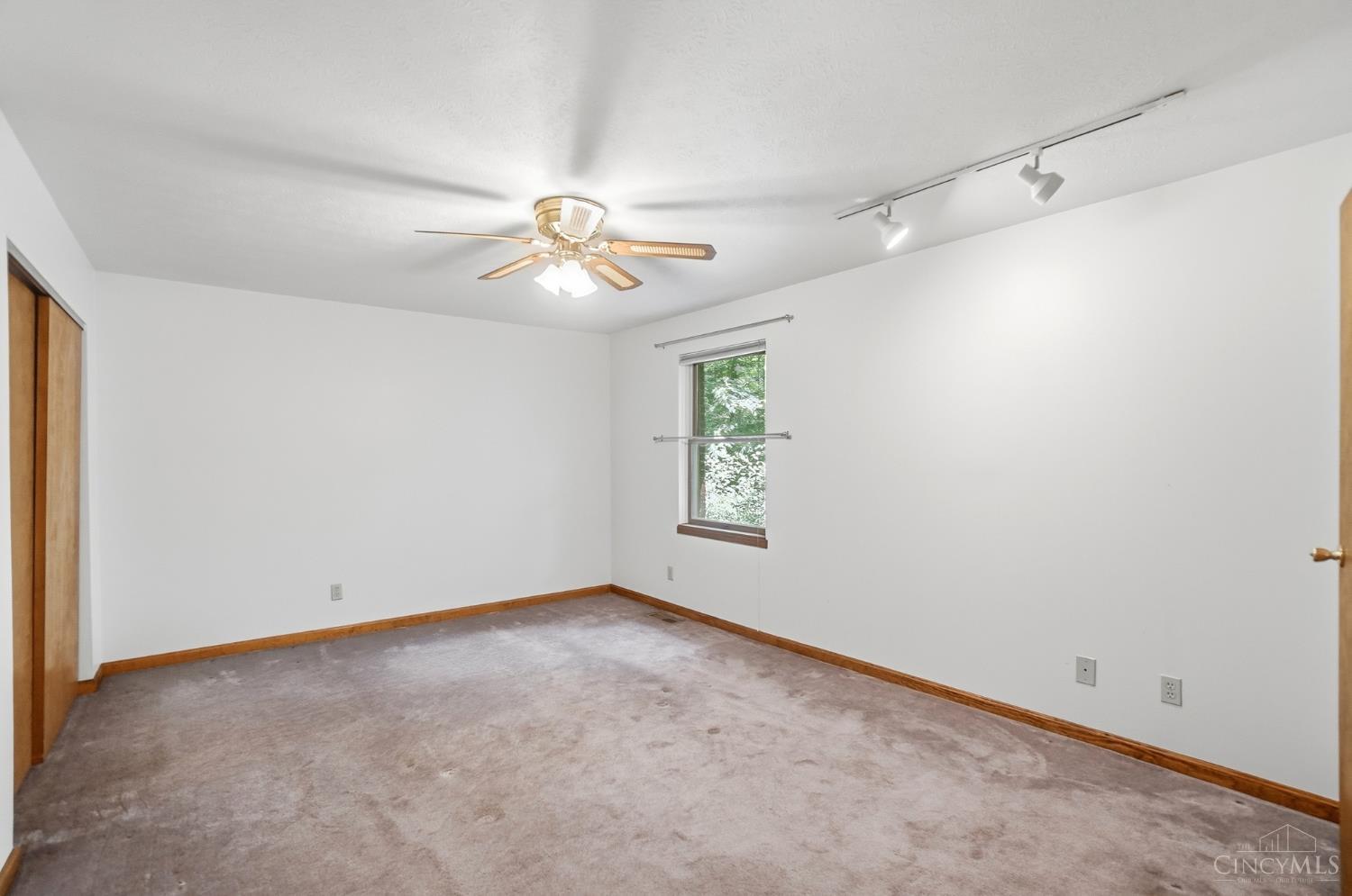 9387 Harrison Pike Property Photo 37