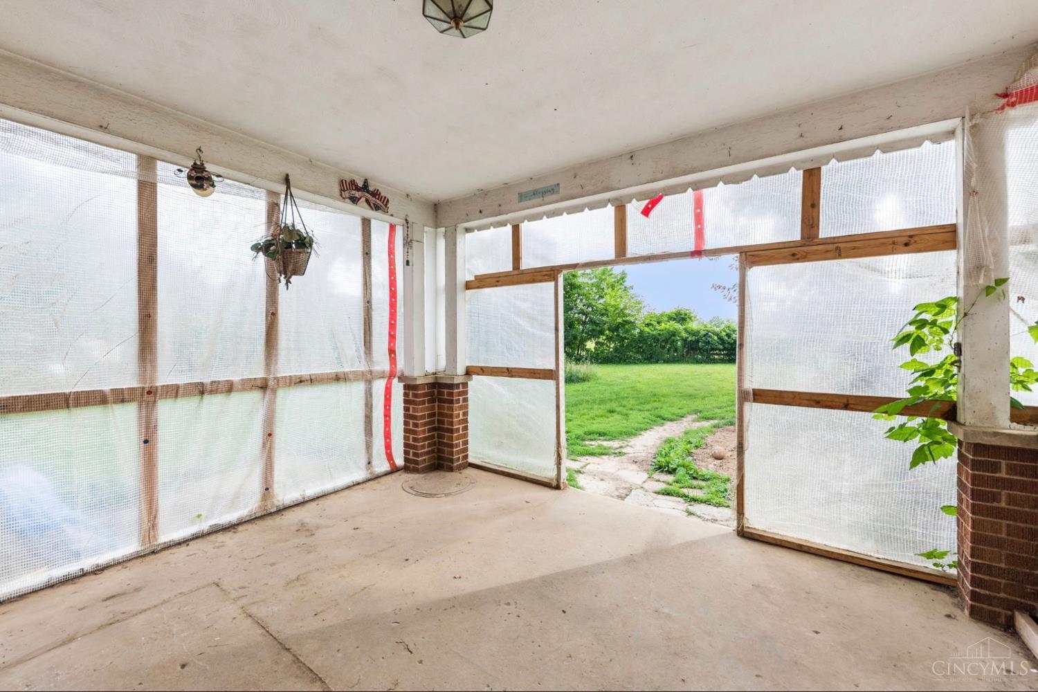 6592 St Rt 48 Property Photo 16