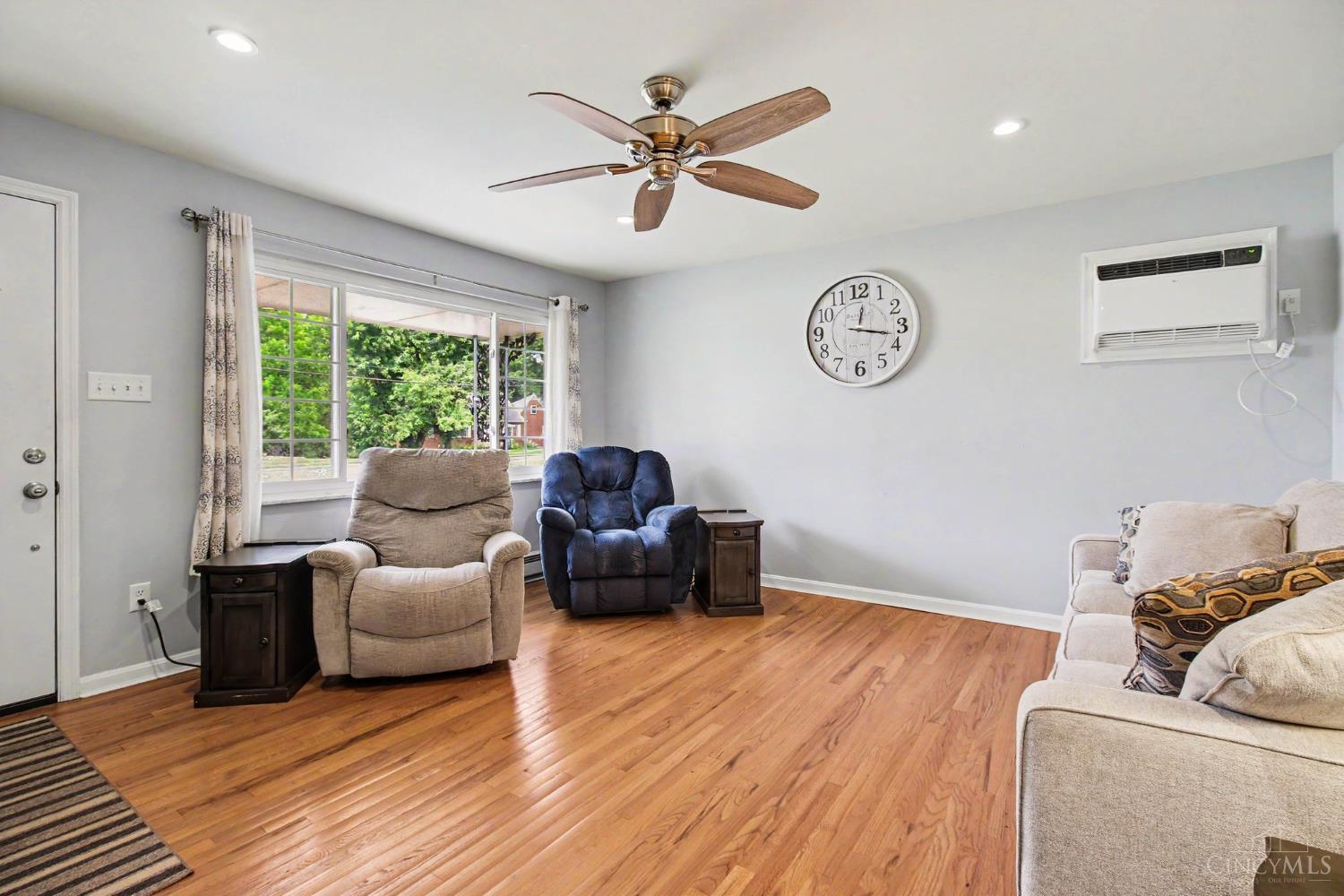 3162 Ebenezer Road Property Photo 6