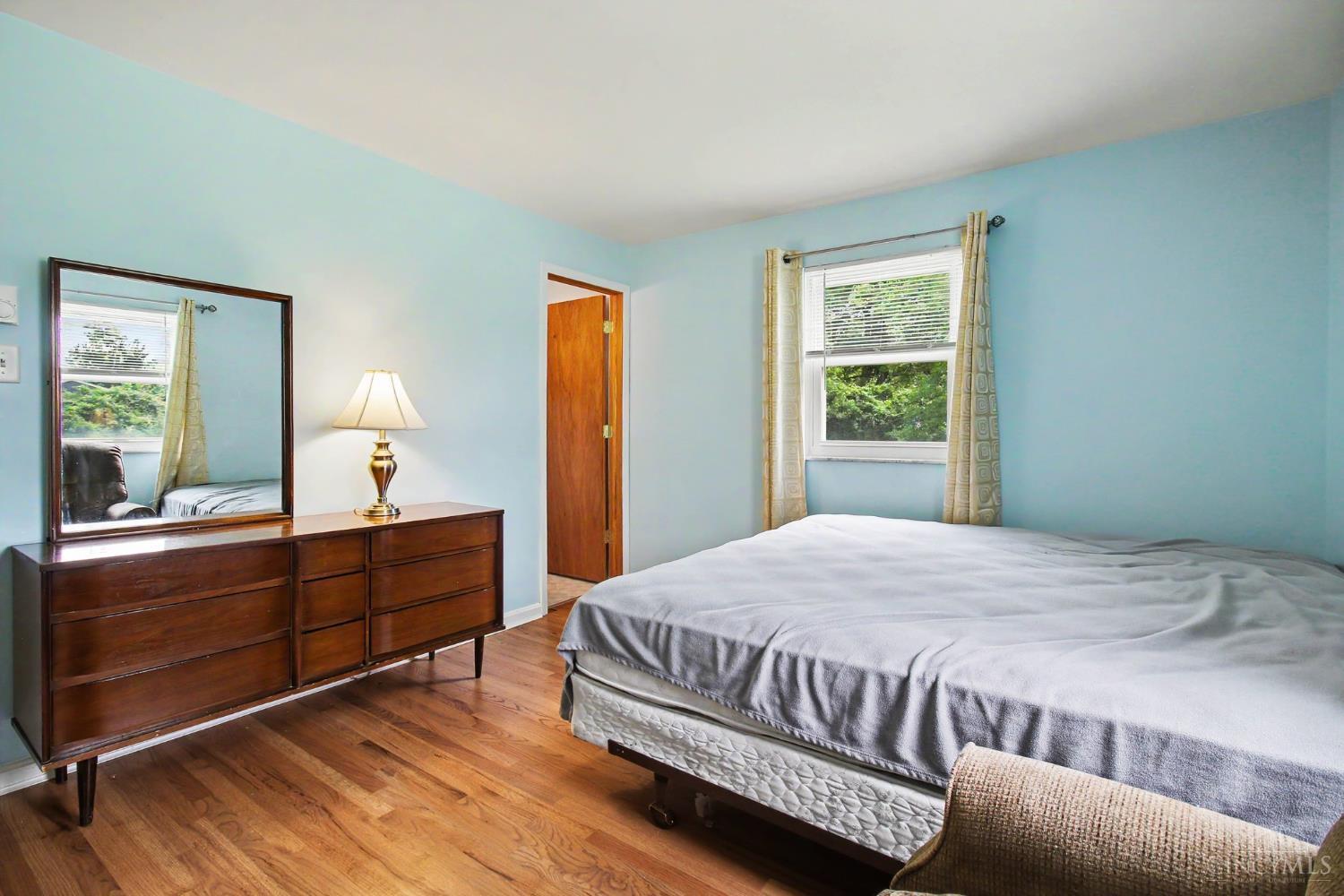 3162 Ebenezer Road Property Photo 16