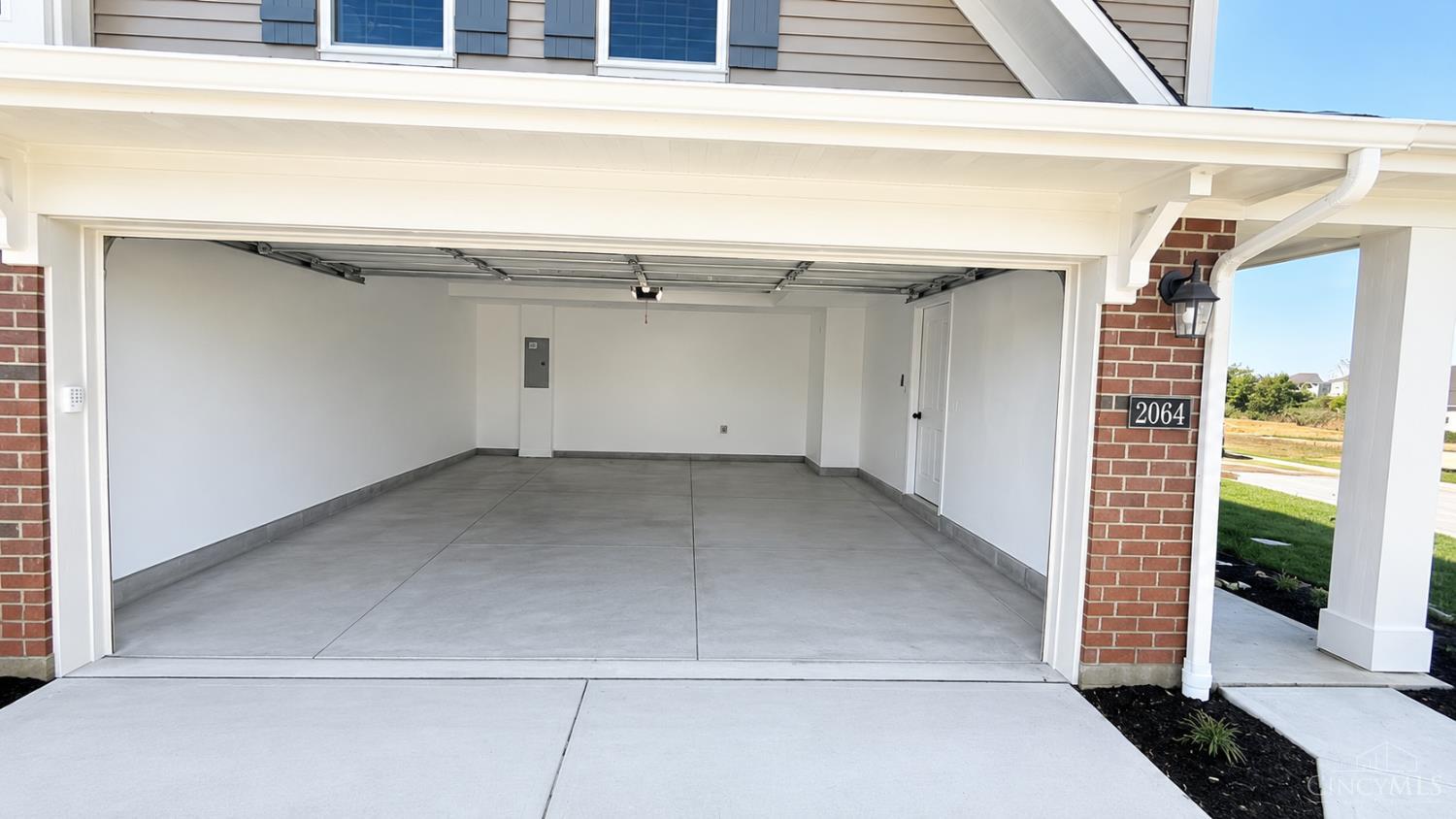 2064 Sunflower Place Property Photo 3