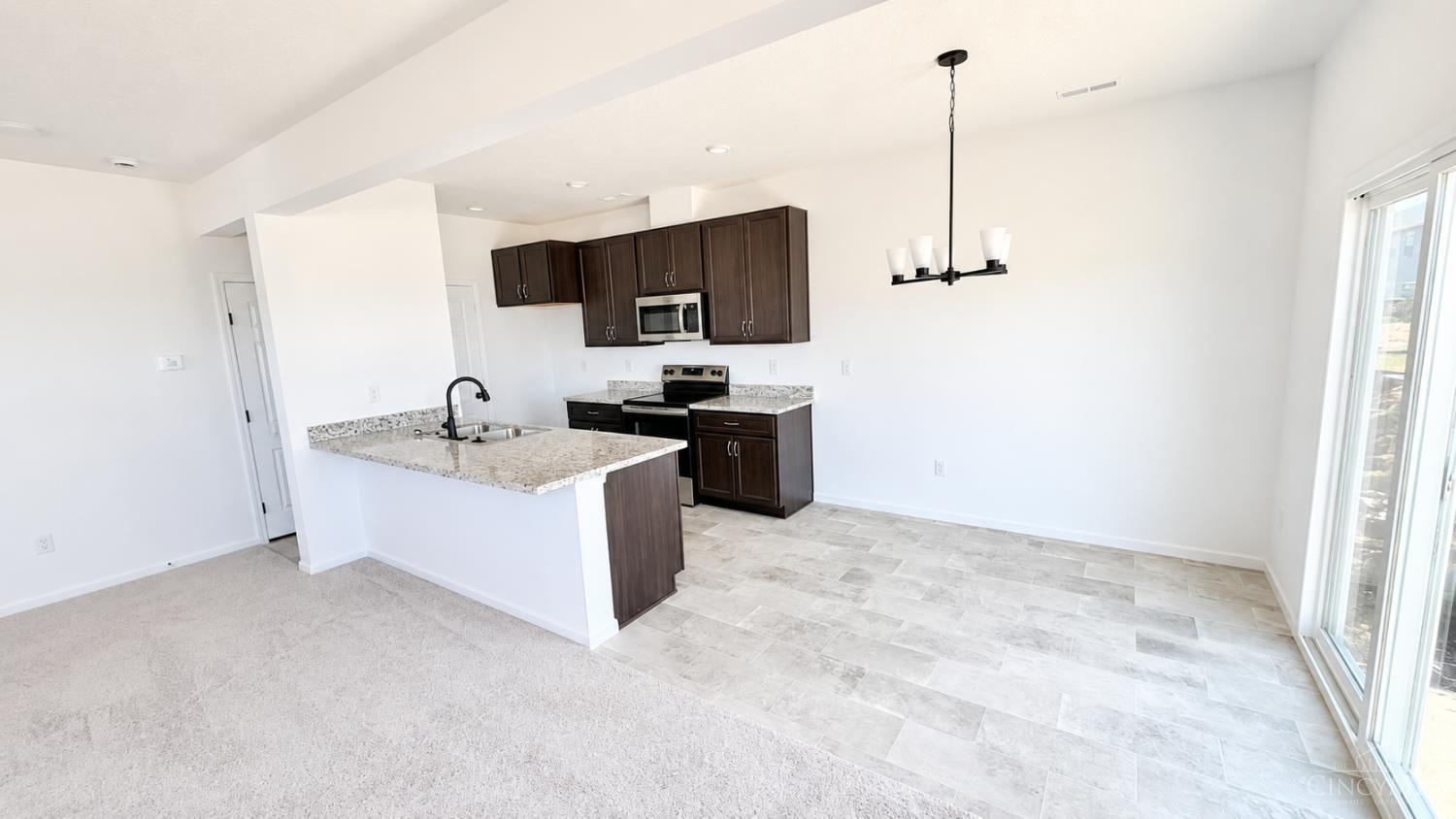 2064 Sunflower Place Property Photo 6