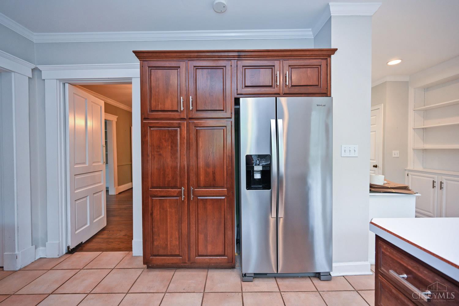 6900 Drake Road Property Photo 16