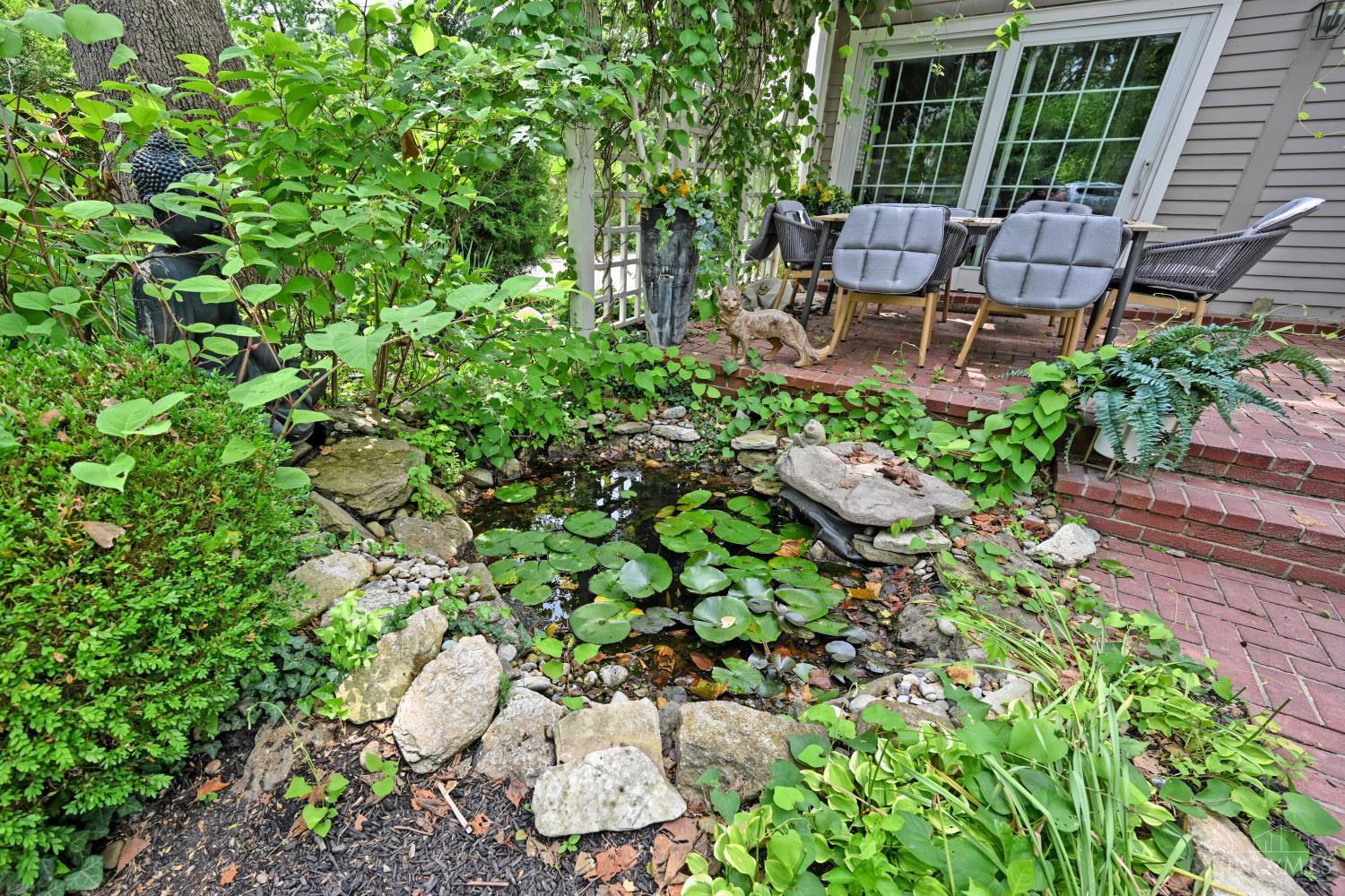 6900 Drake Road Property Photo 21