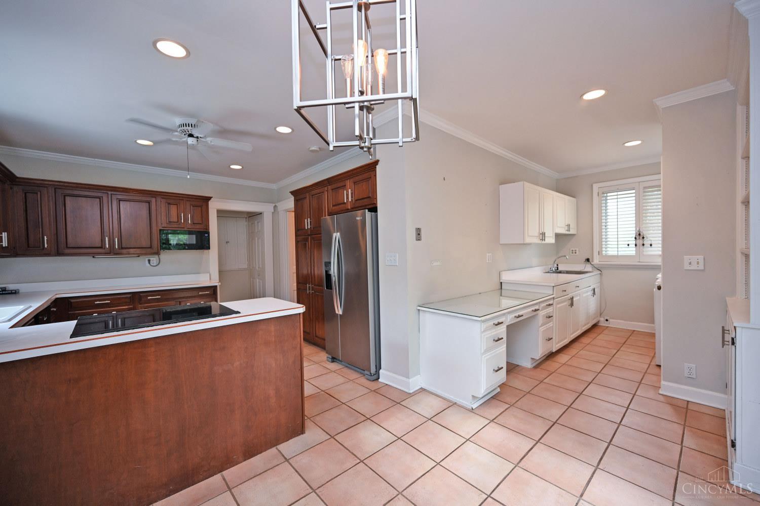 6900 Drake Road Property Photo 22