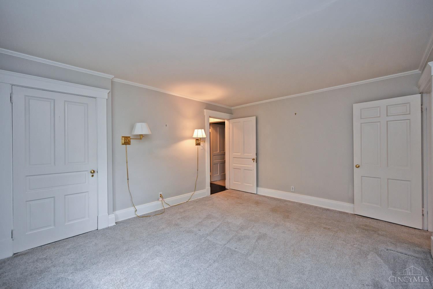 6900 Drake Road Property Photo 35