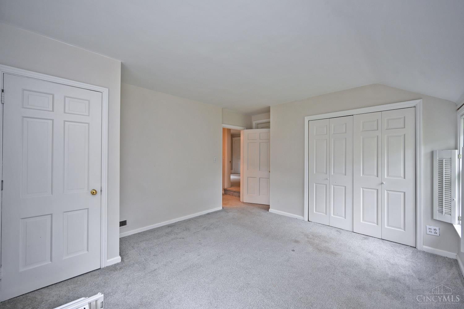 6900 Drake Road Property Photo 39
