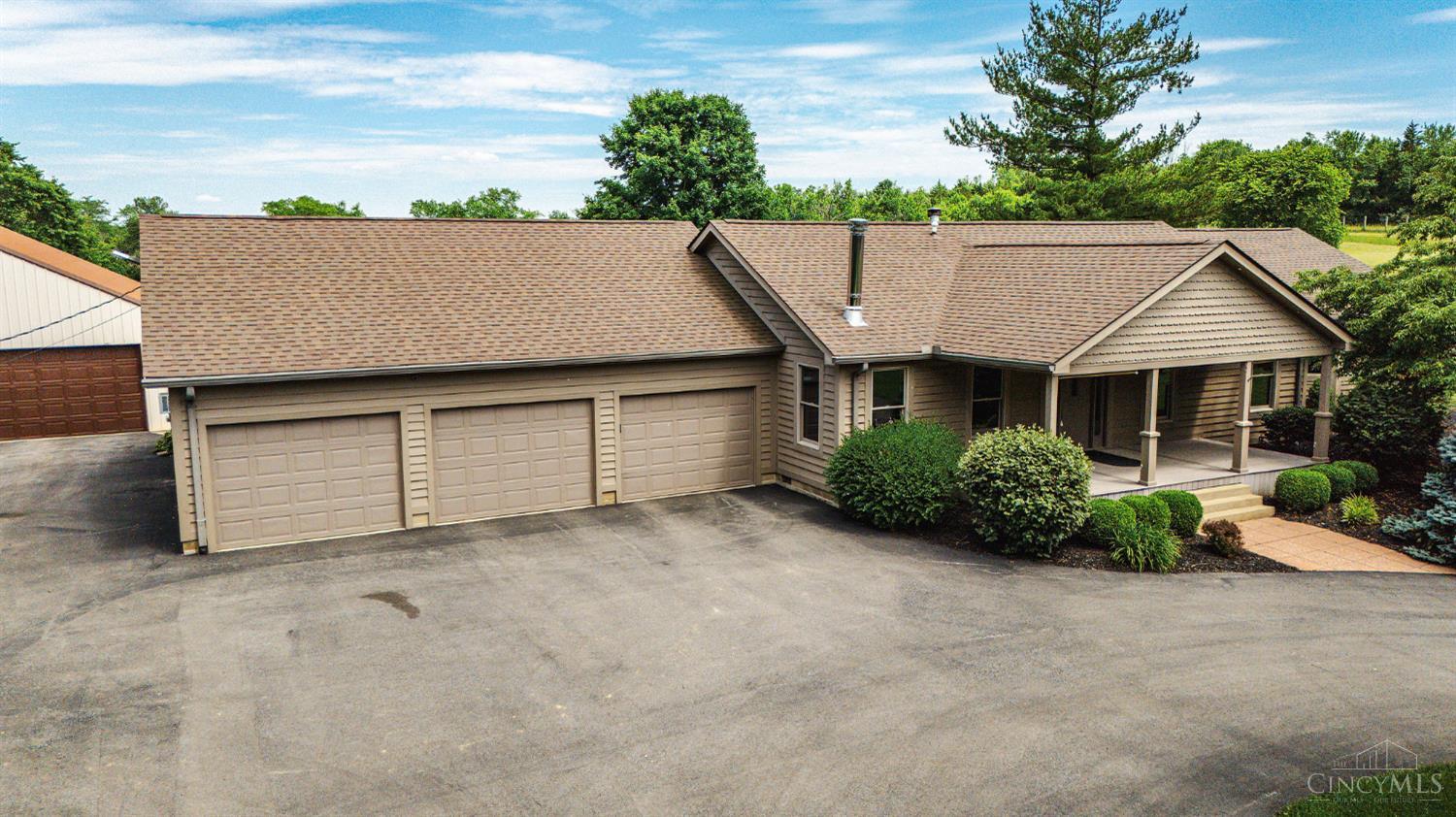 464 Gates Road Property Photo 1