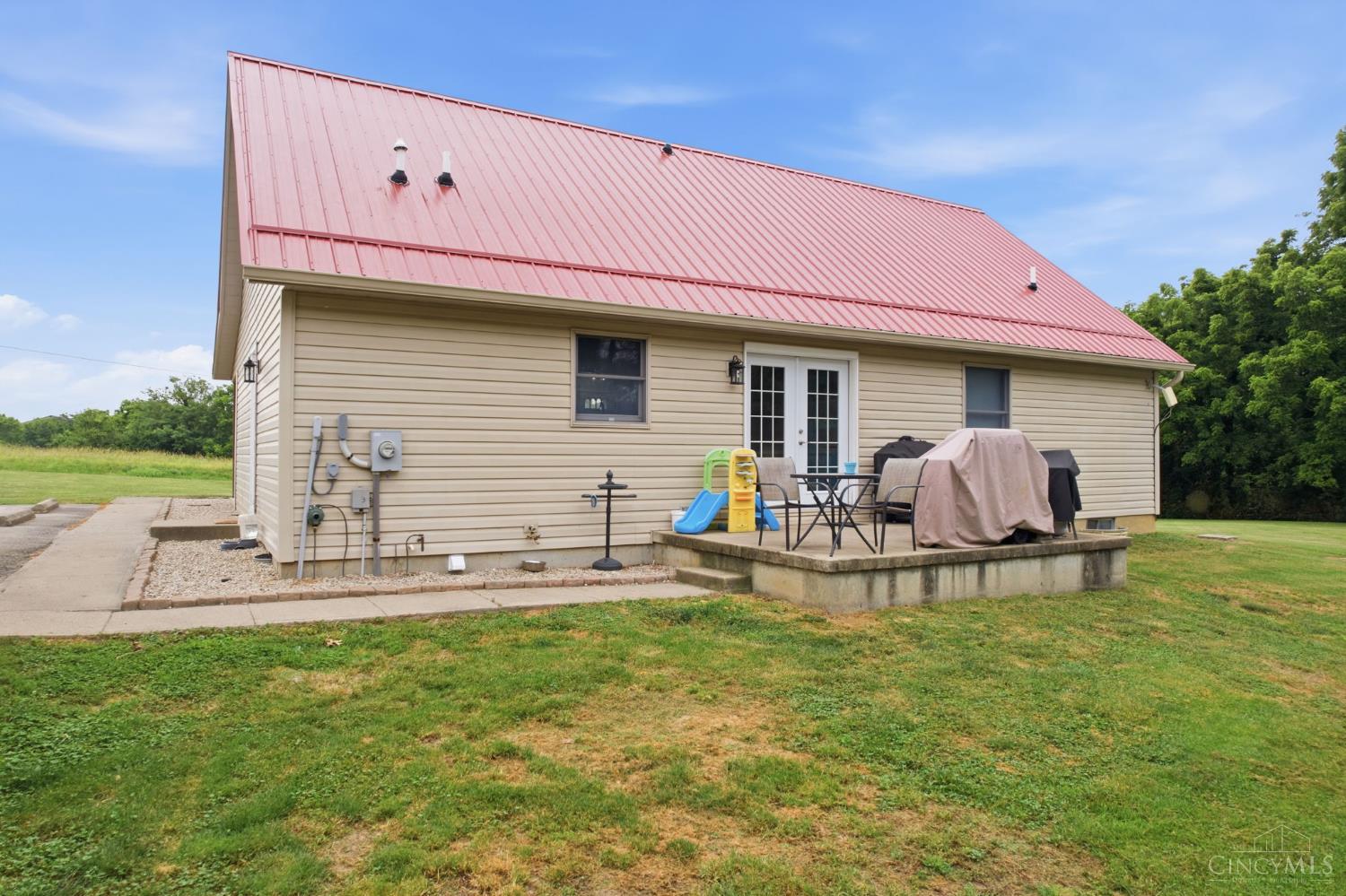 5387 Schwallie Road Property Photo 8