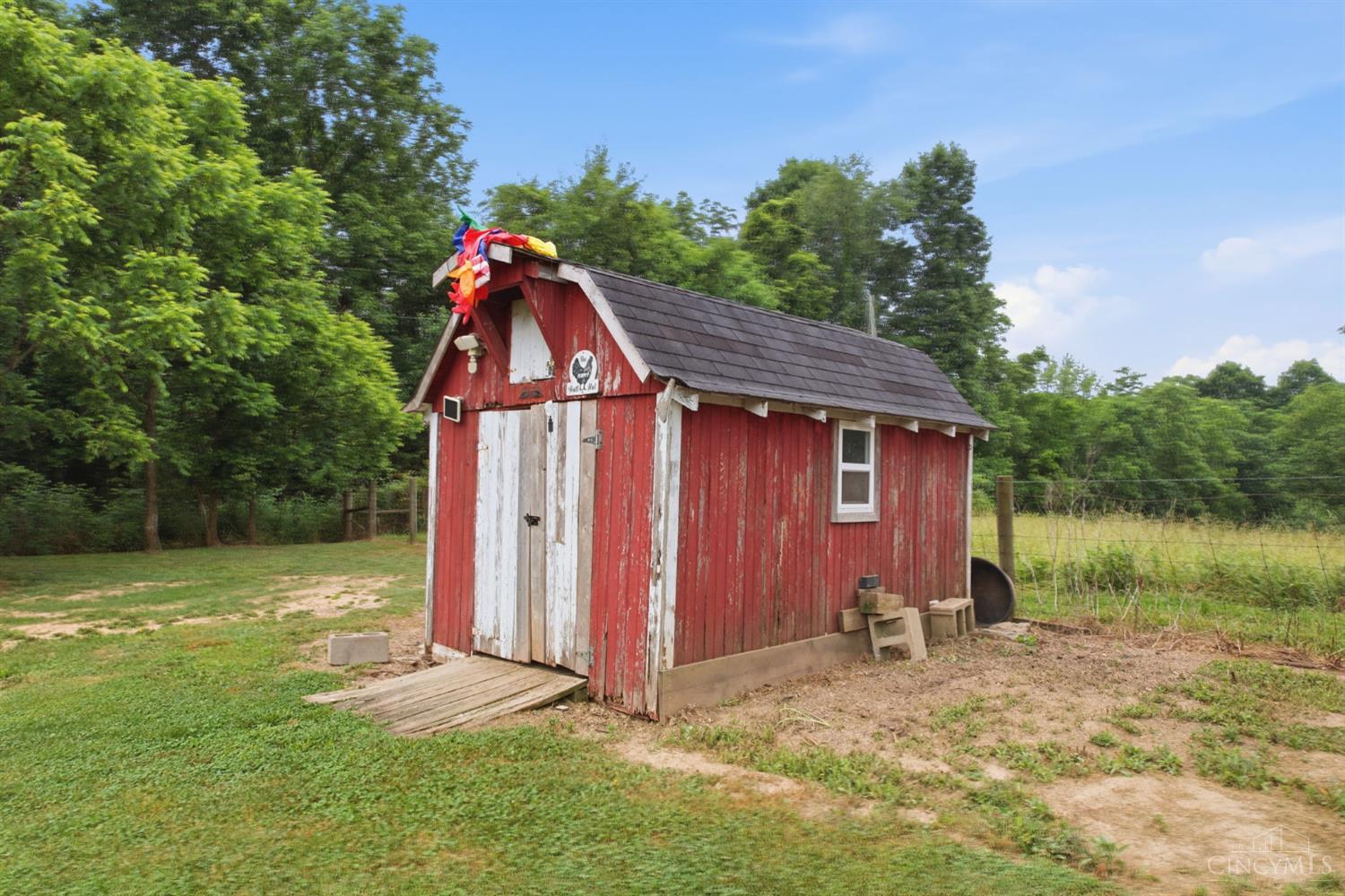 5387 Schwallie Road Property Photo 10