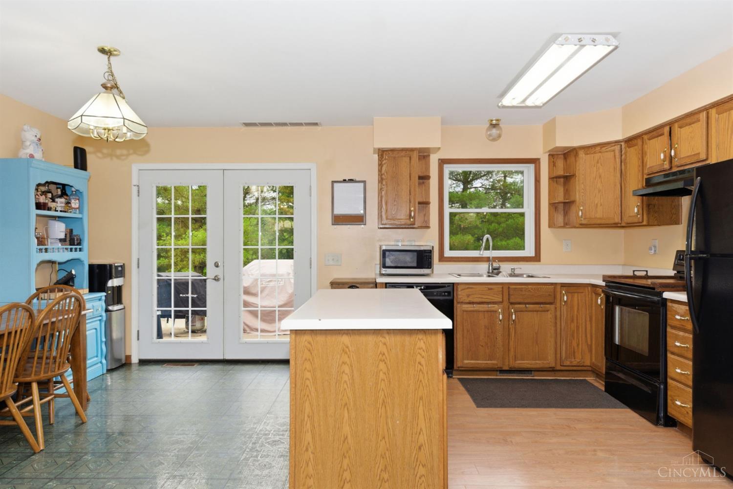 5387 Schwallie Road Property Photo 23