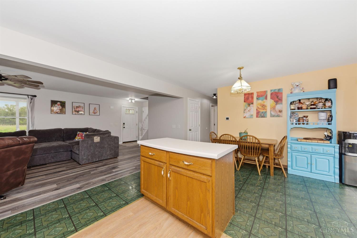 5387 Schwallie Road Property Photo 27