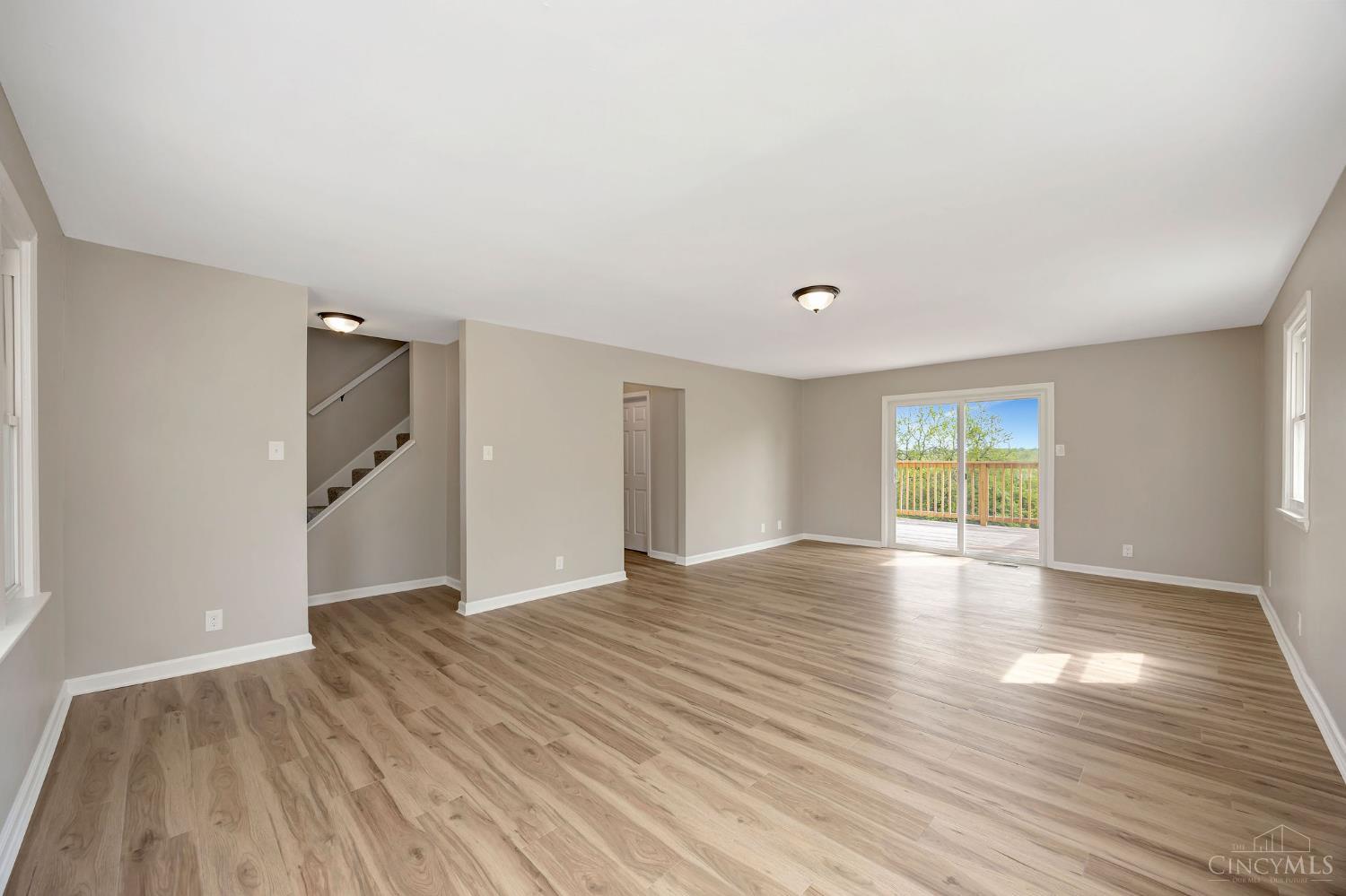 5386 Mosiman Road Property Photo 7