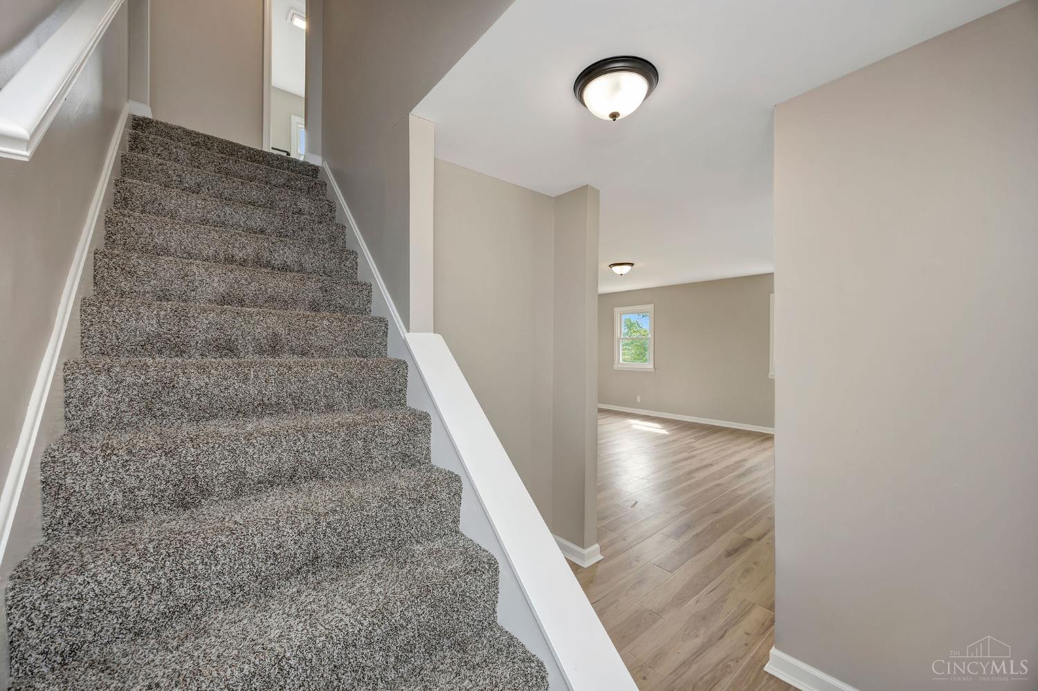 5386 Mosiman Road Property Photo 9