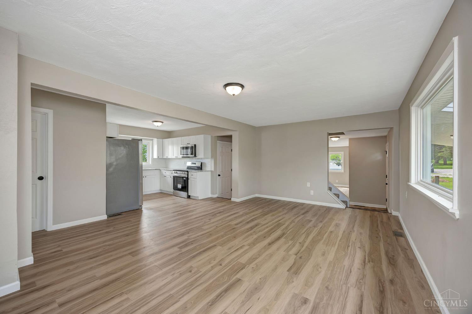 5386 Mosiman Road Property Photo 12