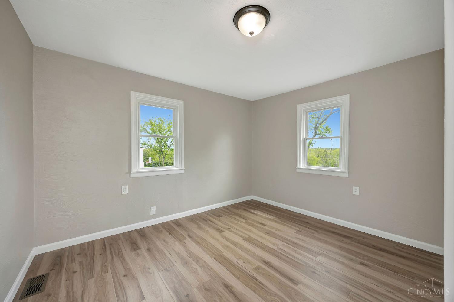 5386 Mosiman Road Property Photo 23