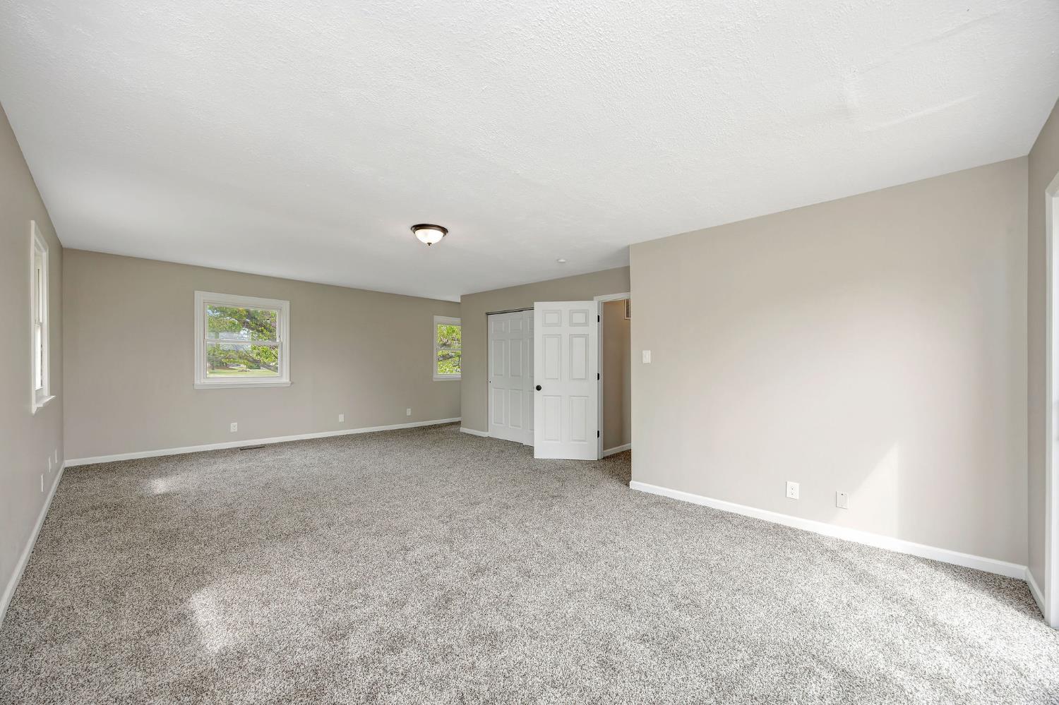 5386 Mosiman Road Property Photo 28