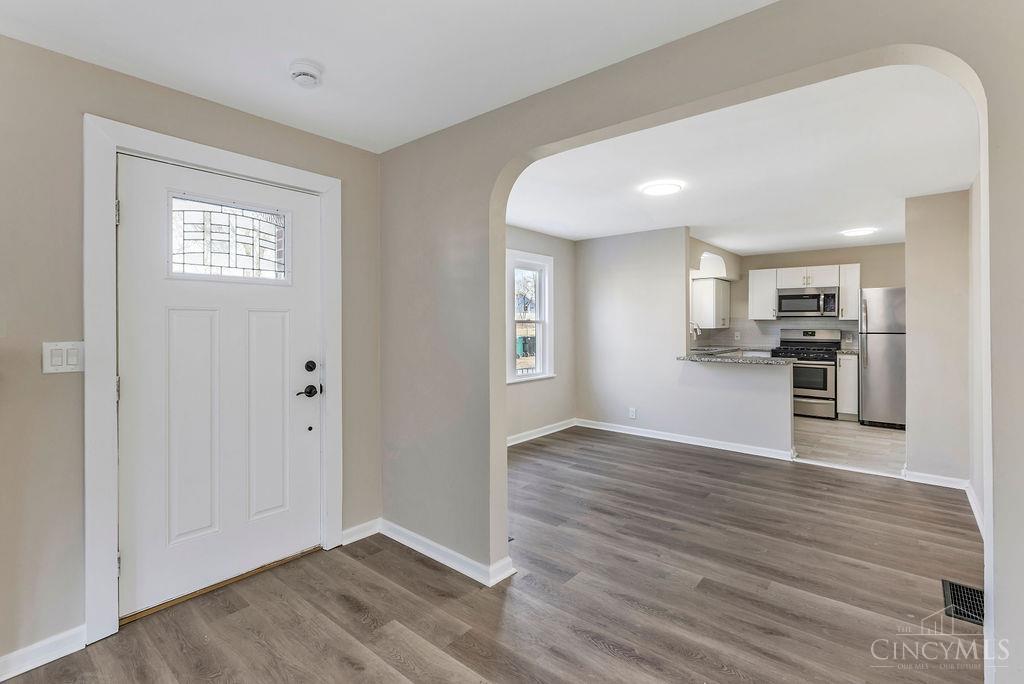 6253 Sturdy Avenue Property Photo 8
