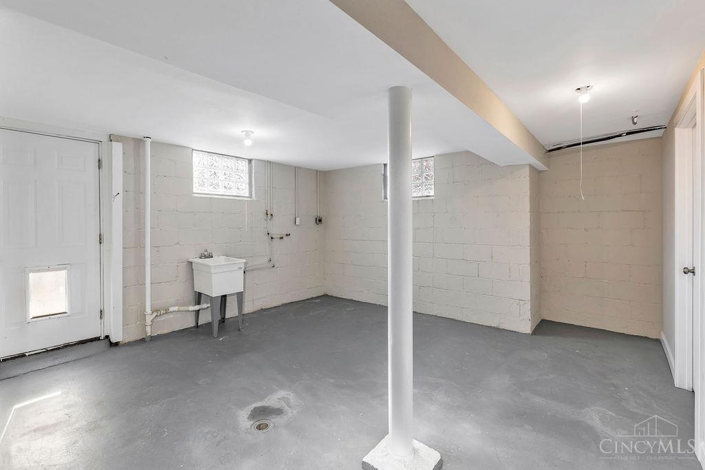 6253 Sturdy Avenue Property Photo 25