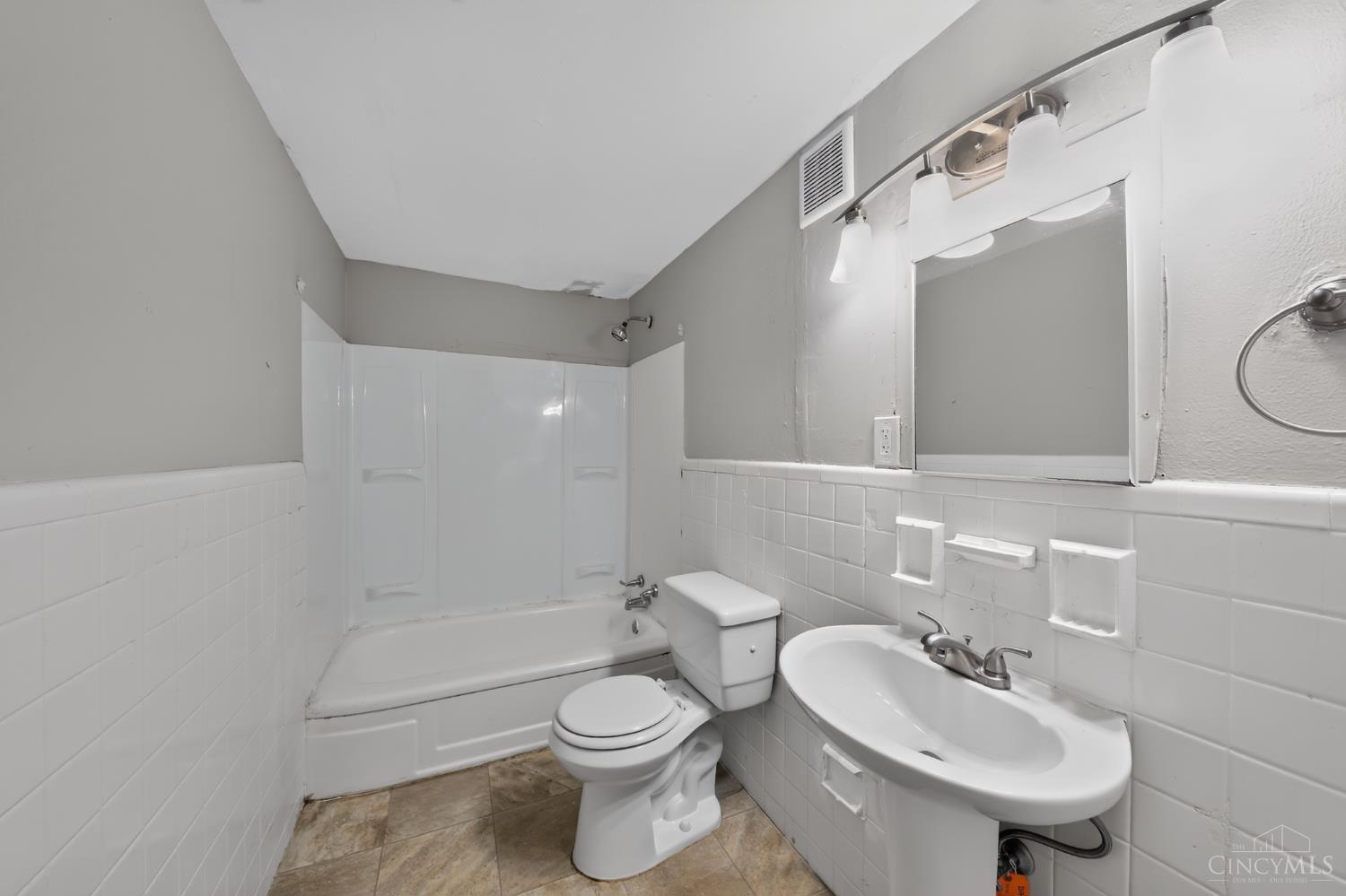3254 Gobel Avenue Property Photo 18