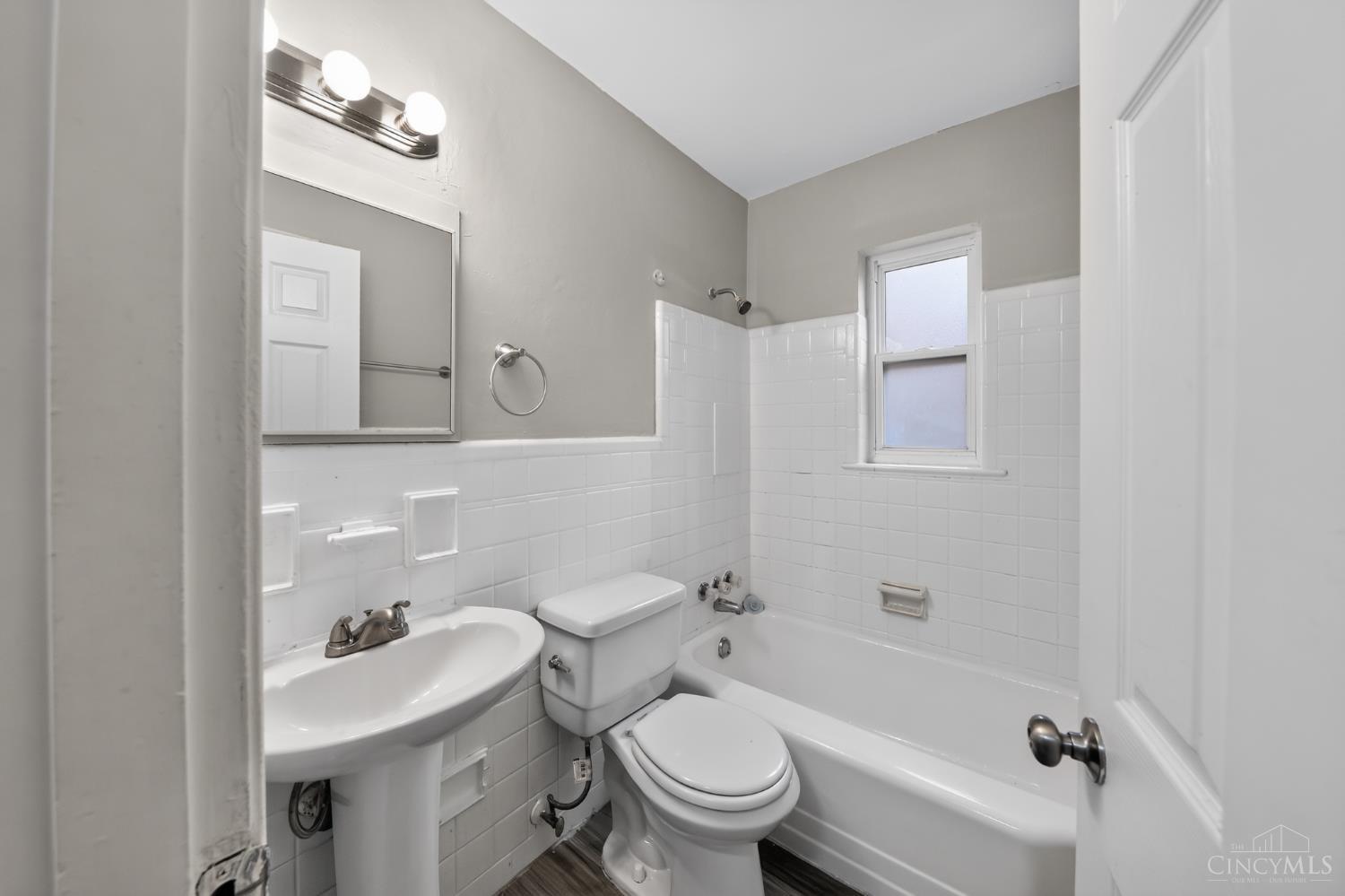 3254 Gobel Avenue Property Photo 19