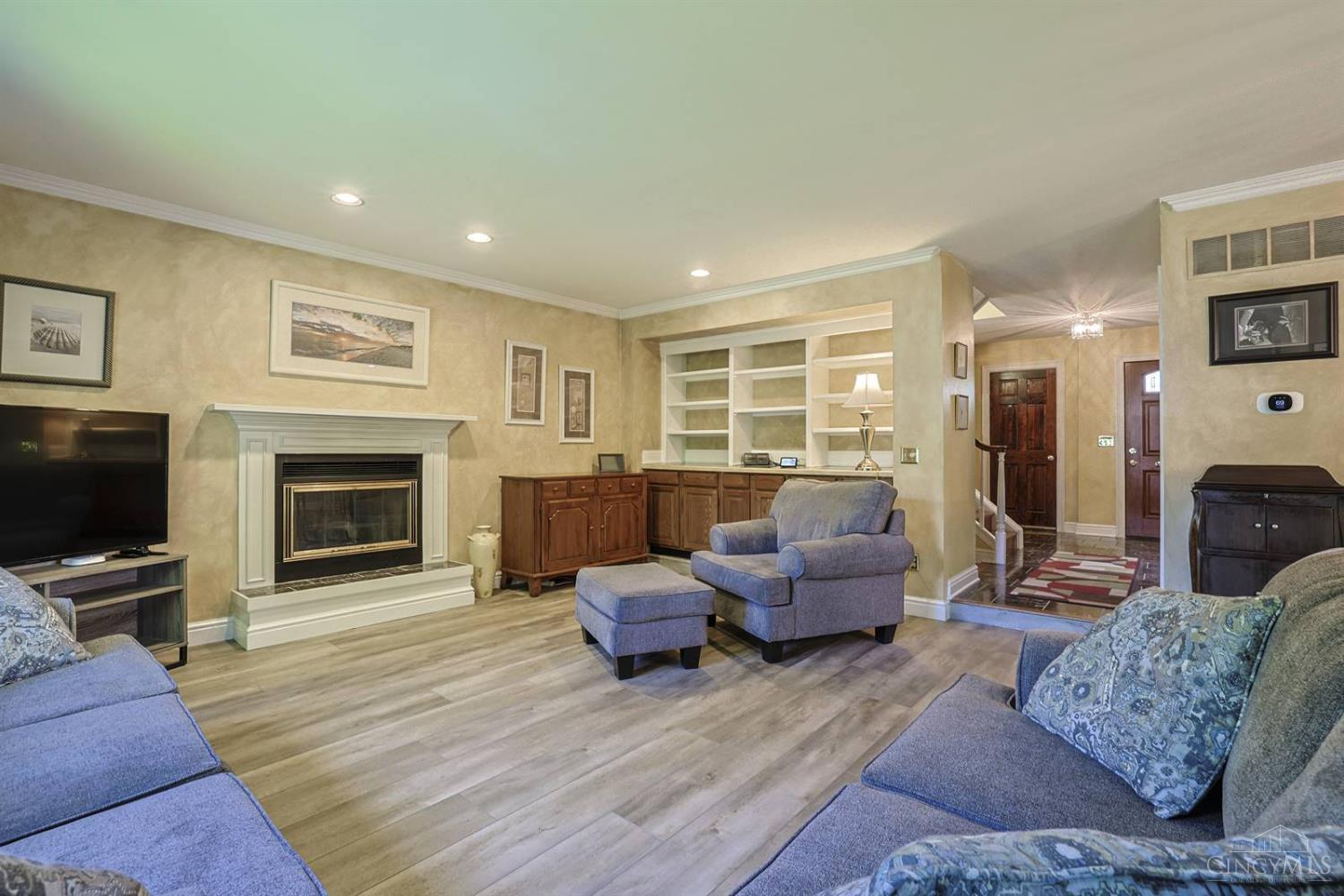 1081 Oysterbay Drive Property Photo 7