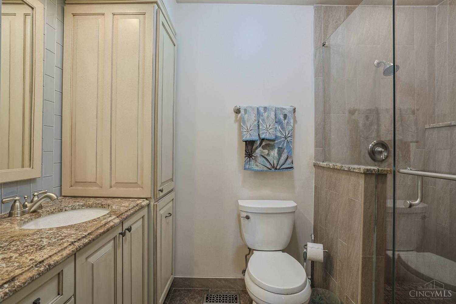 1081 Oysterbay Drive Property Photo 21
