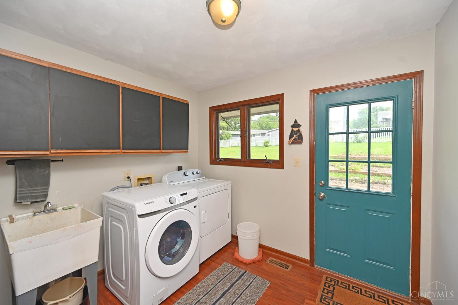 560 Louise Drive Property Photo 26