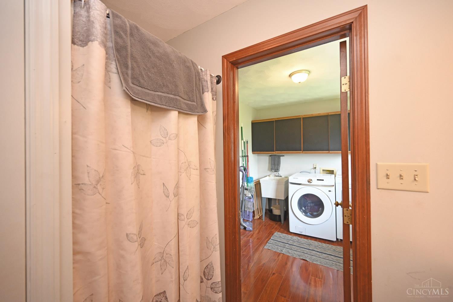 560 Louise Drive Property Photo 28