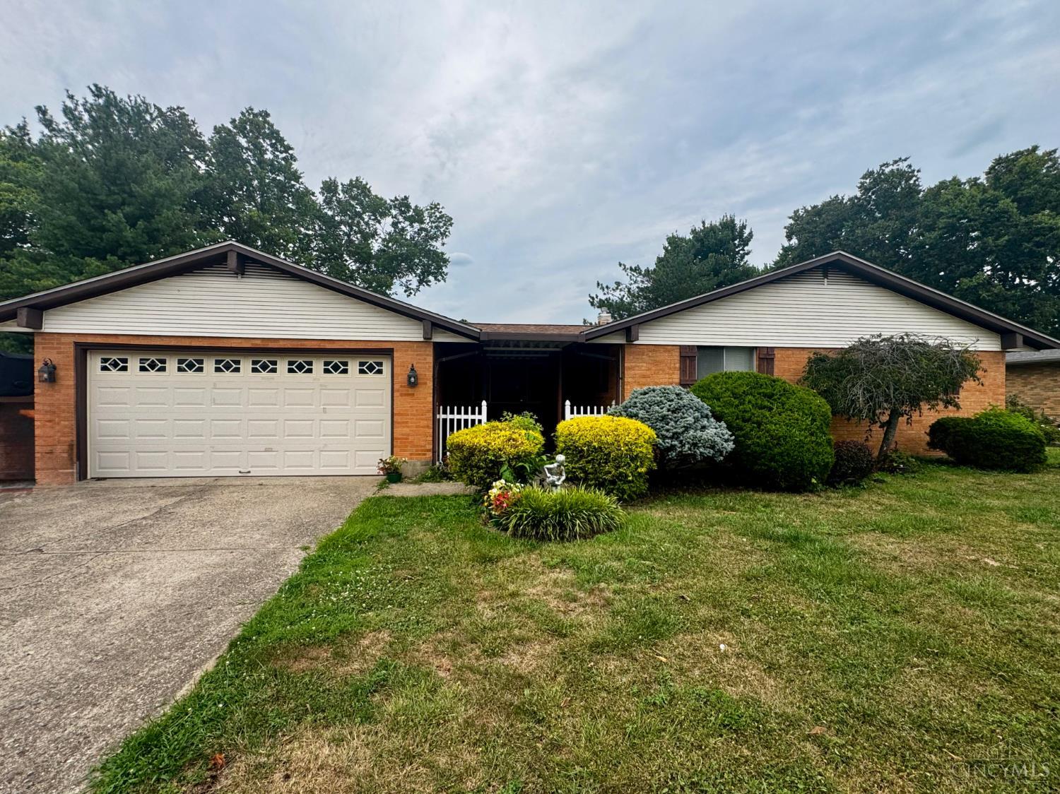 5468 Schiering Drive Property Photo 1