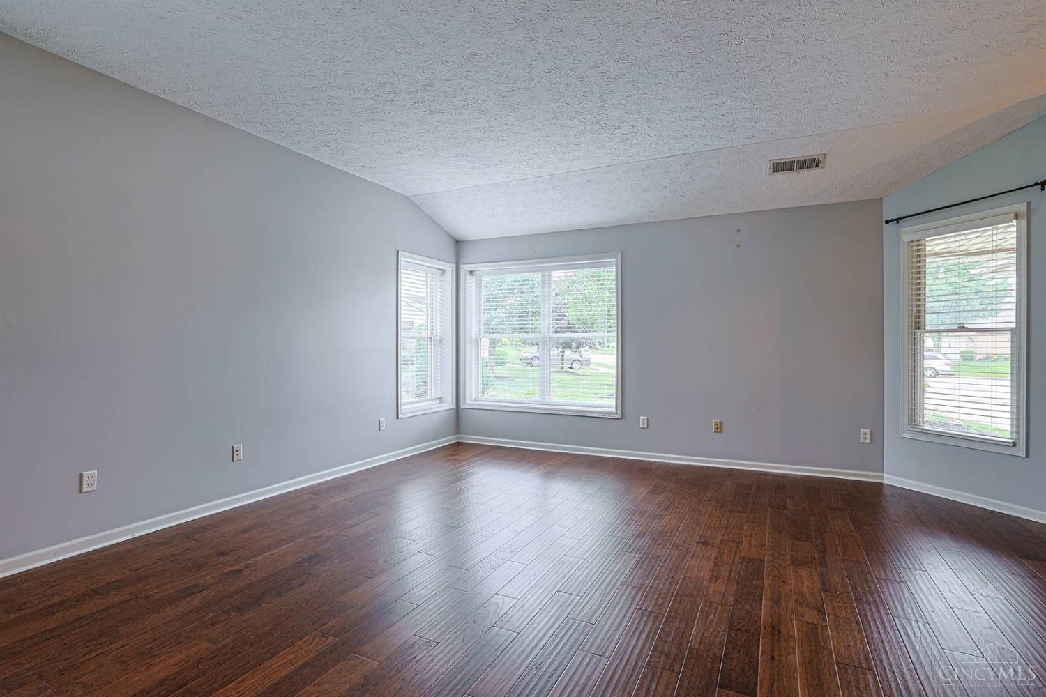 1208 Mals Way Property Photo 8