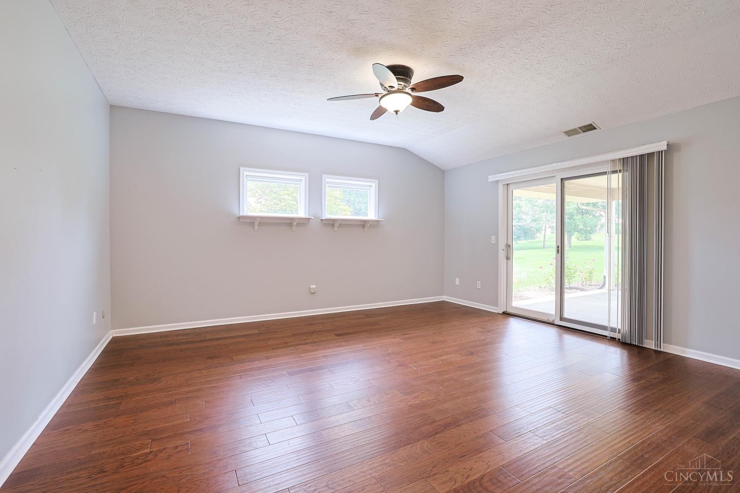 1208 Mals Way Property Photo 9