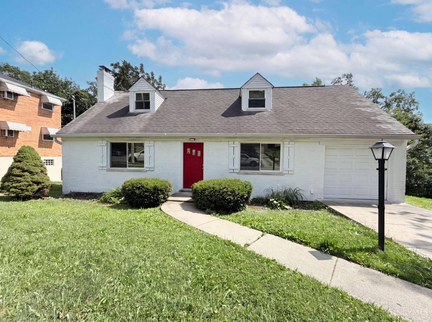 577 Lowell Avenue Property Photo 18