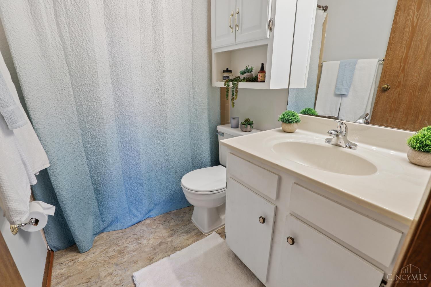 539 Davis Road Property Photo 17