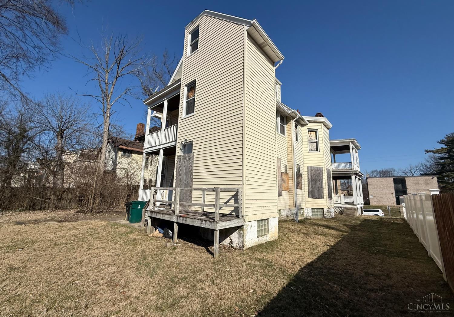 693 Gholson Avenue Property Photo 3