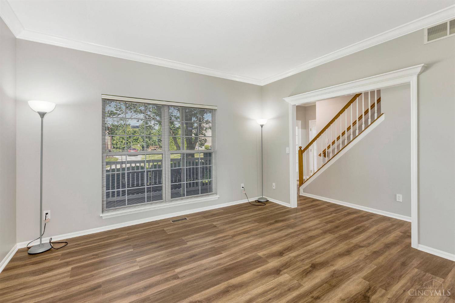 8896 Charleston Woods Drive Property Photo 8