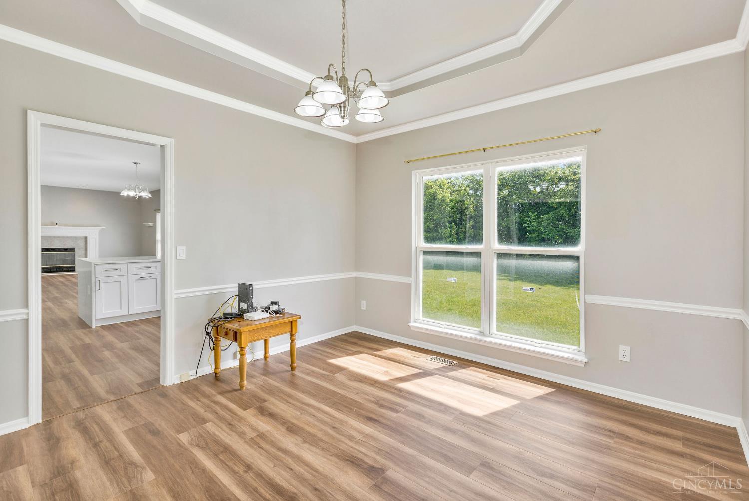 8896 Charleston Woods Drive Property Photo 11