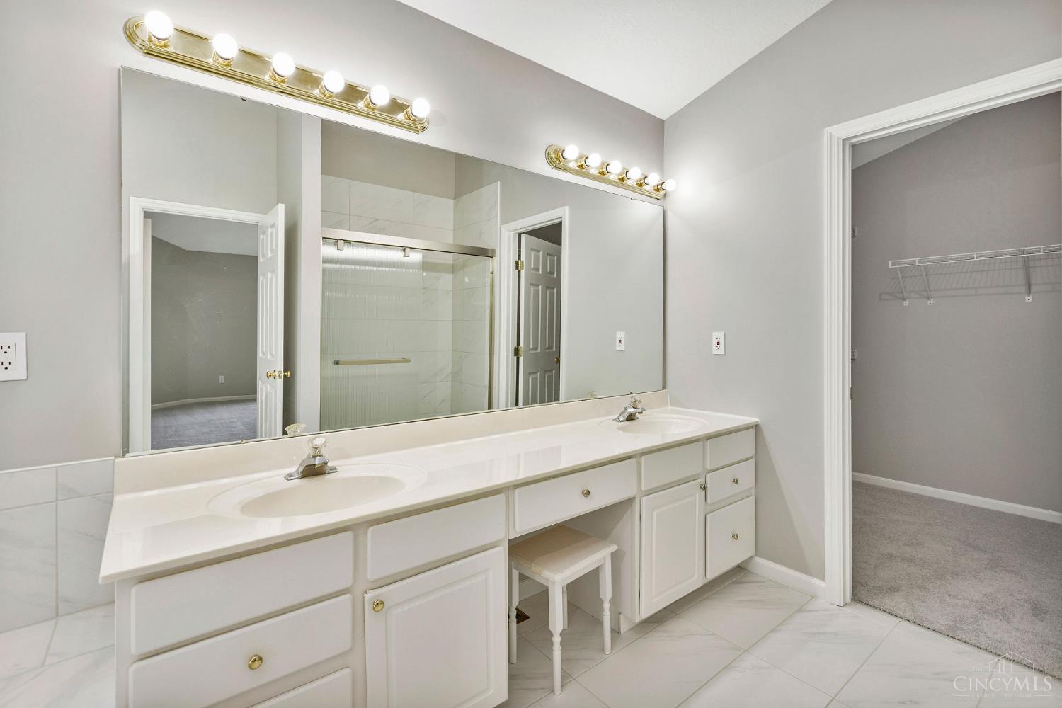 8896 Charleston Woods Drive Property Photo 31
