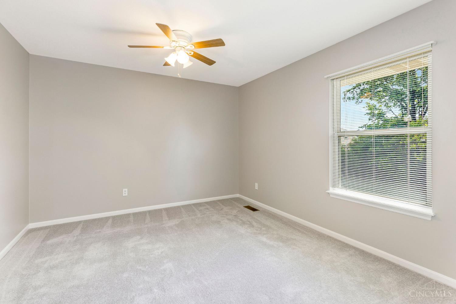 8896 Charleston Woods Drive Property Photo 34