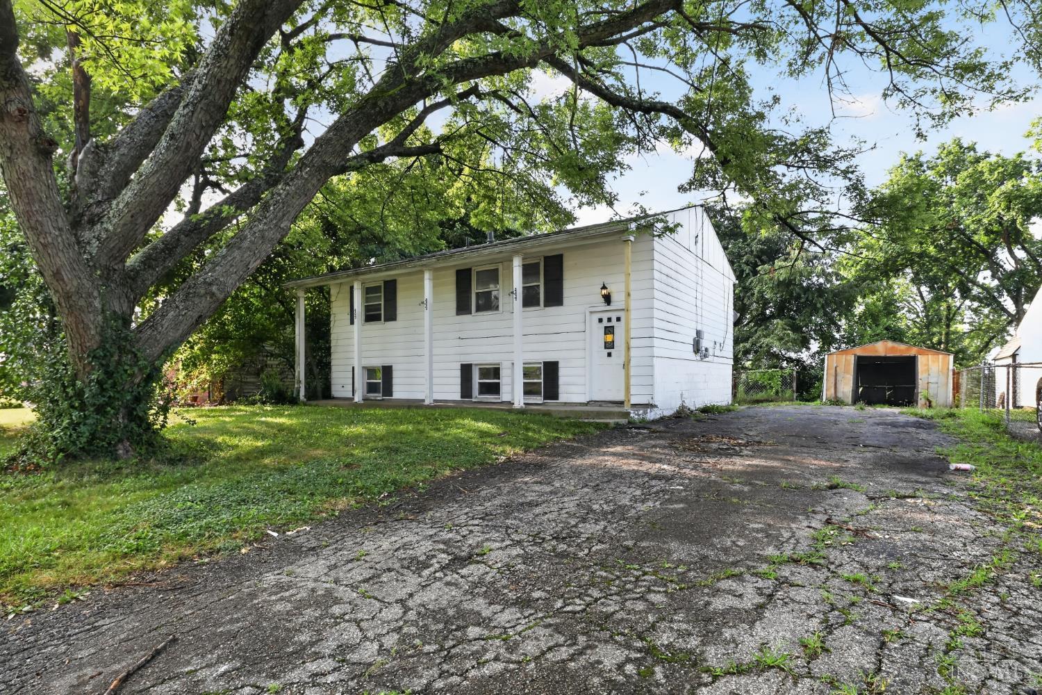 2743 Springdale Road Property Photo 5