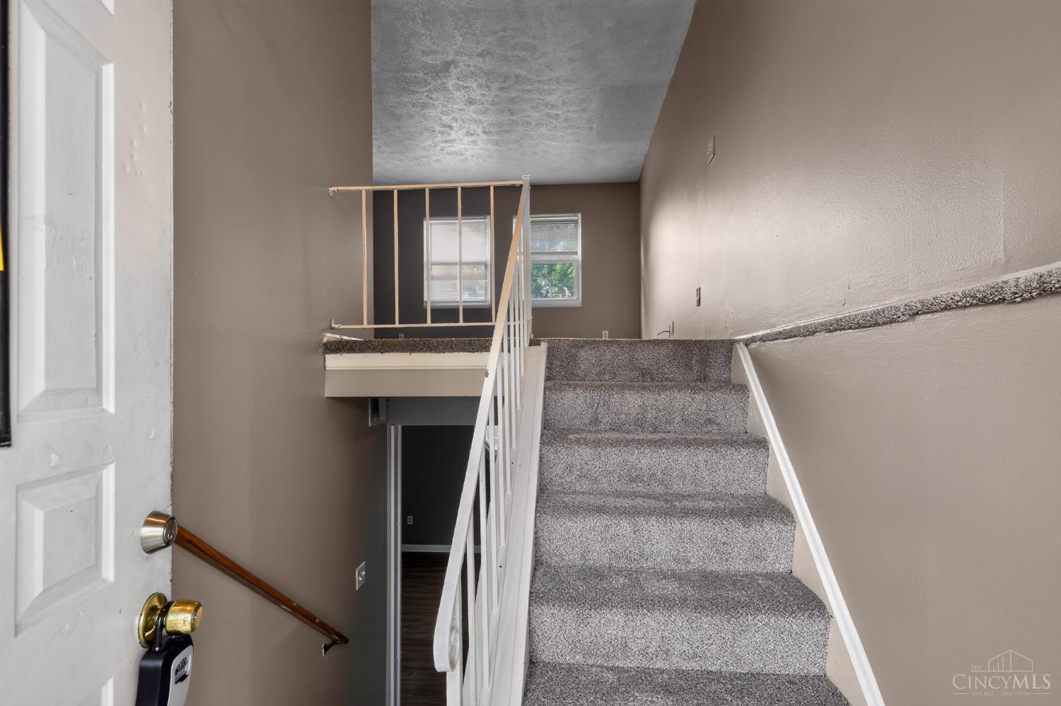2743 Springdale Road Property Photo 9