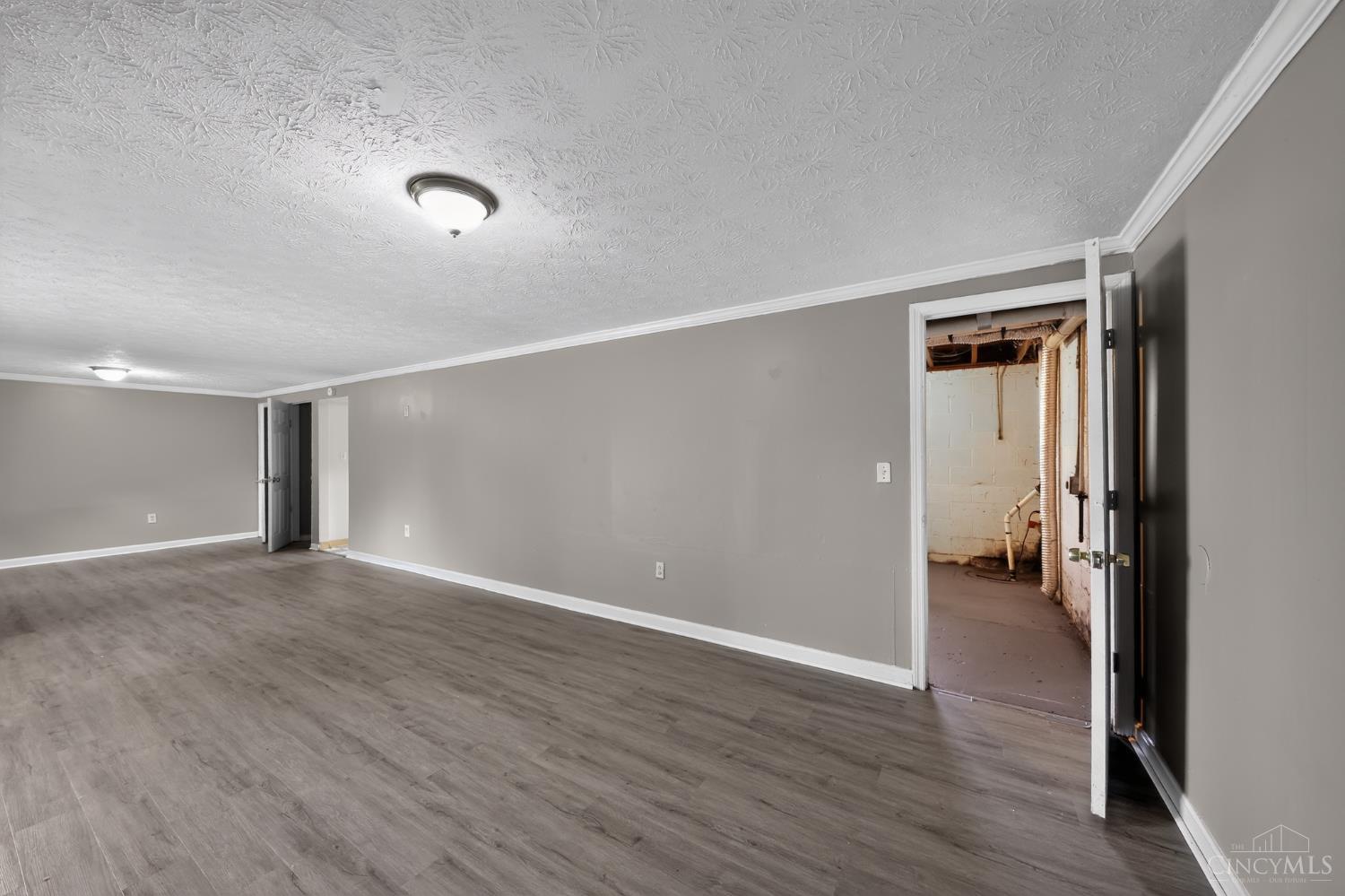2743 Springdale Road Property Photo 25