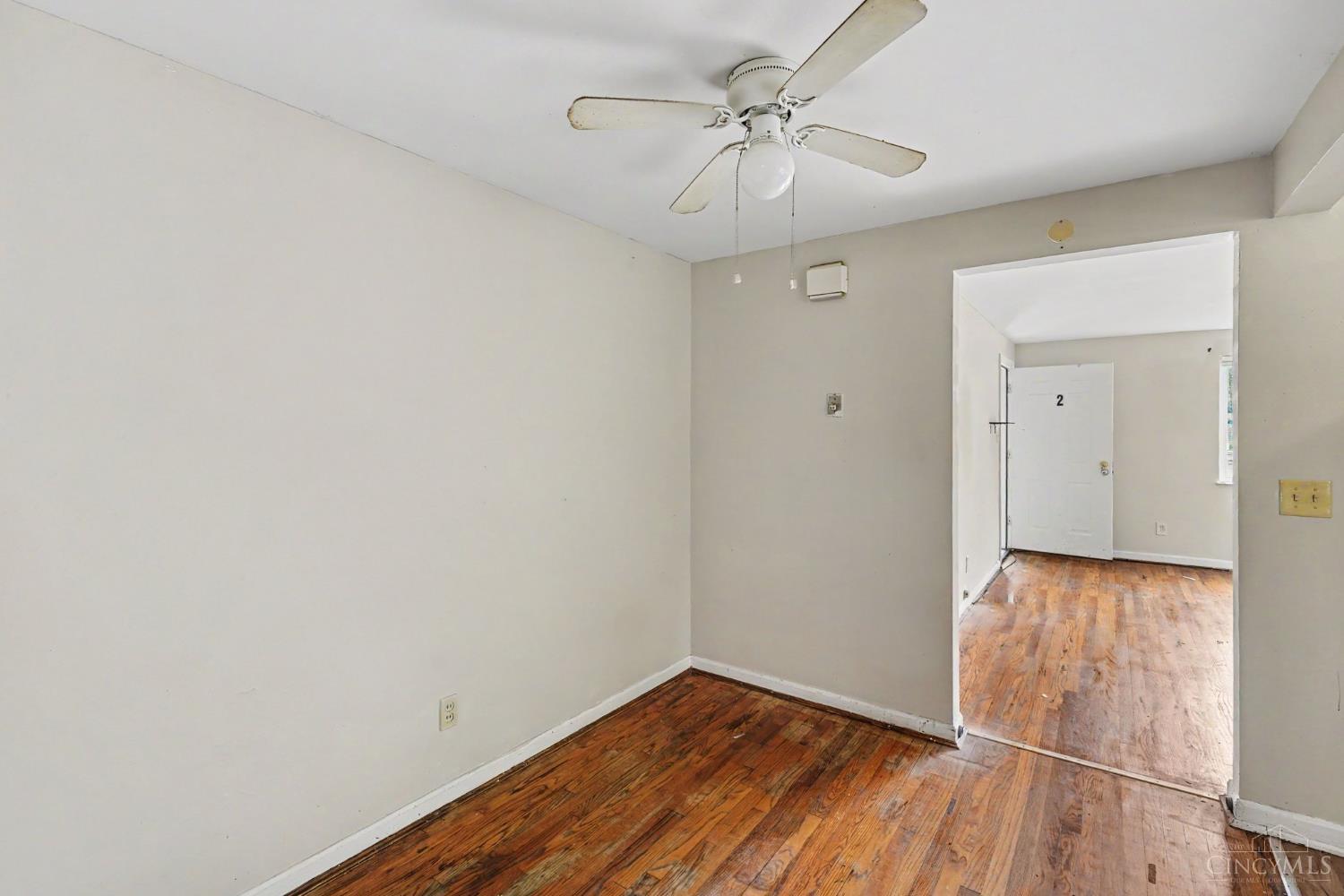 E 3926 Gatewood Lane Property Photo 10