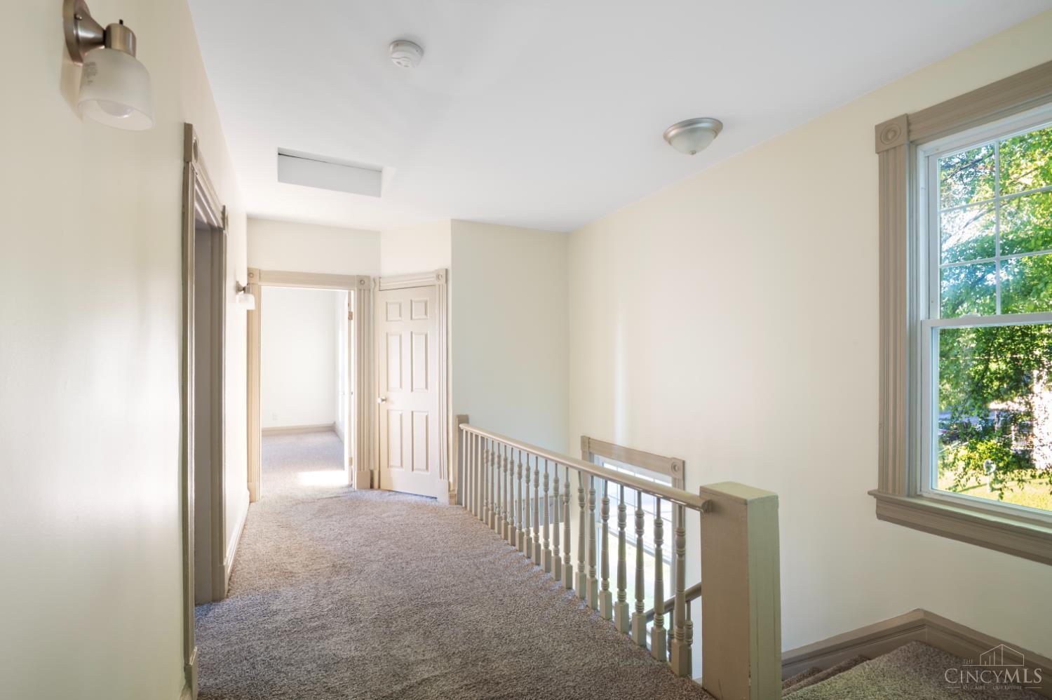 1237 Laidlaw Avenue Property Photo 14
