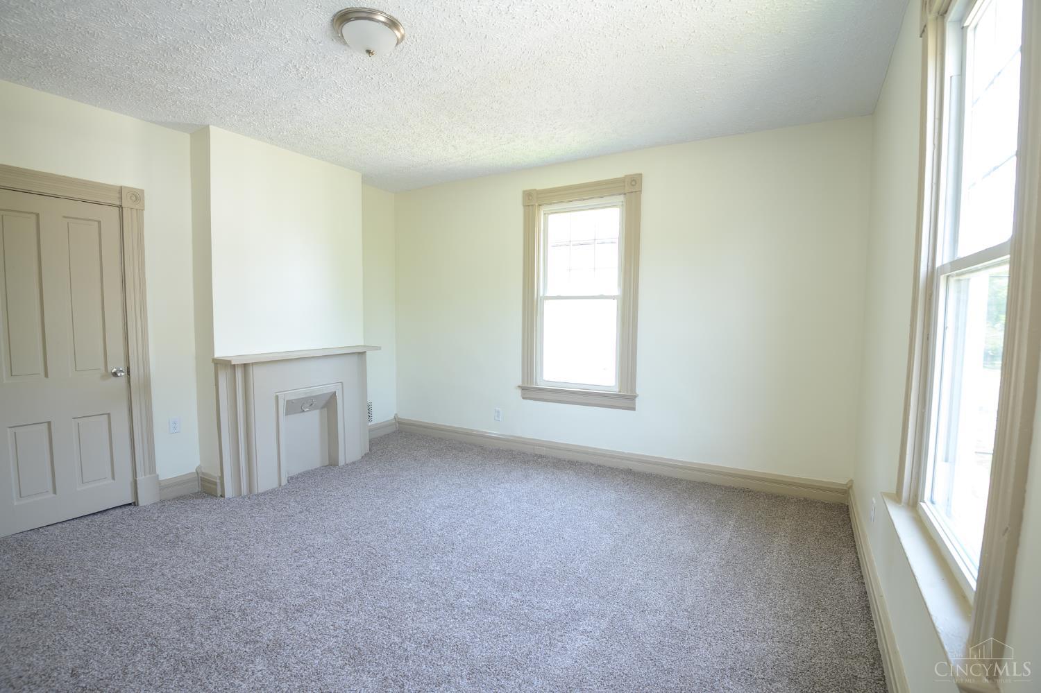 1237 Laidlaw Avenue Property Photo 28