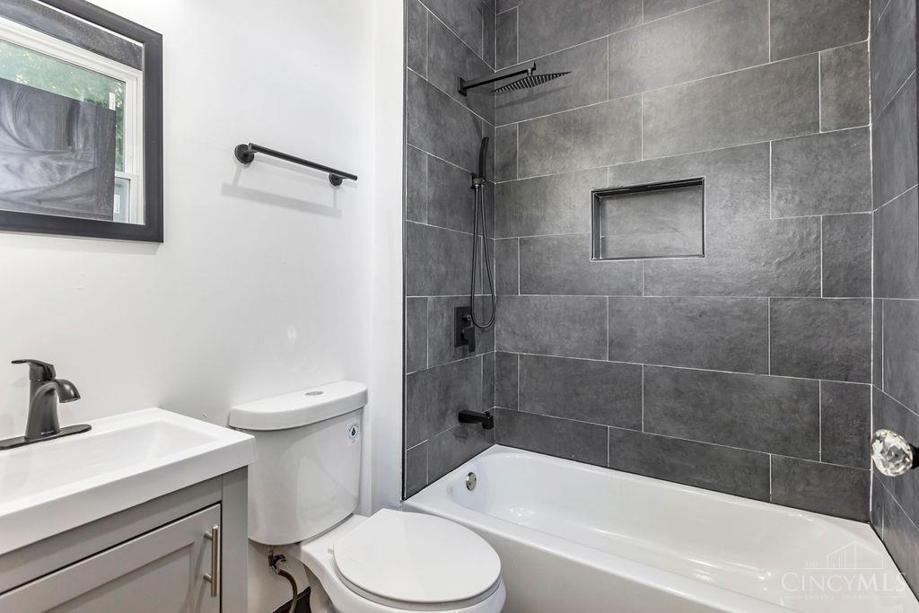 3044 Obryon Street Property Photo 19