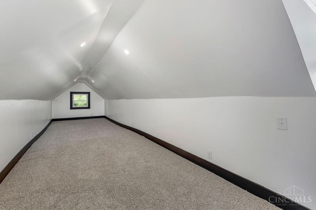 3044 Obryon Street Property Photo 24