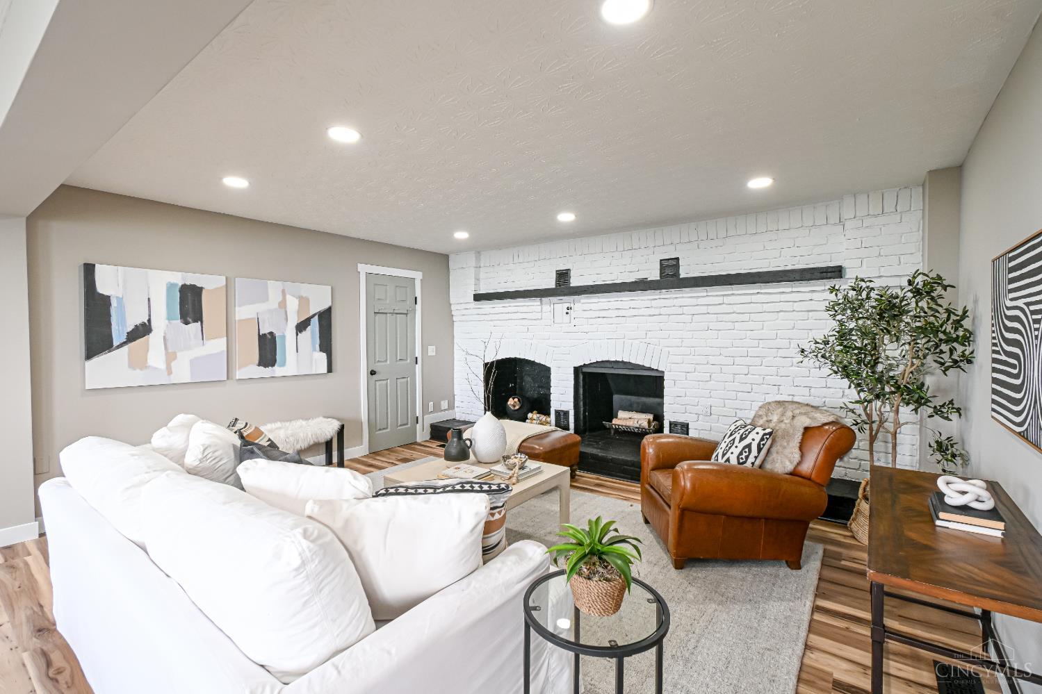 2545 Cliff Road Property Photo 16