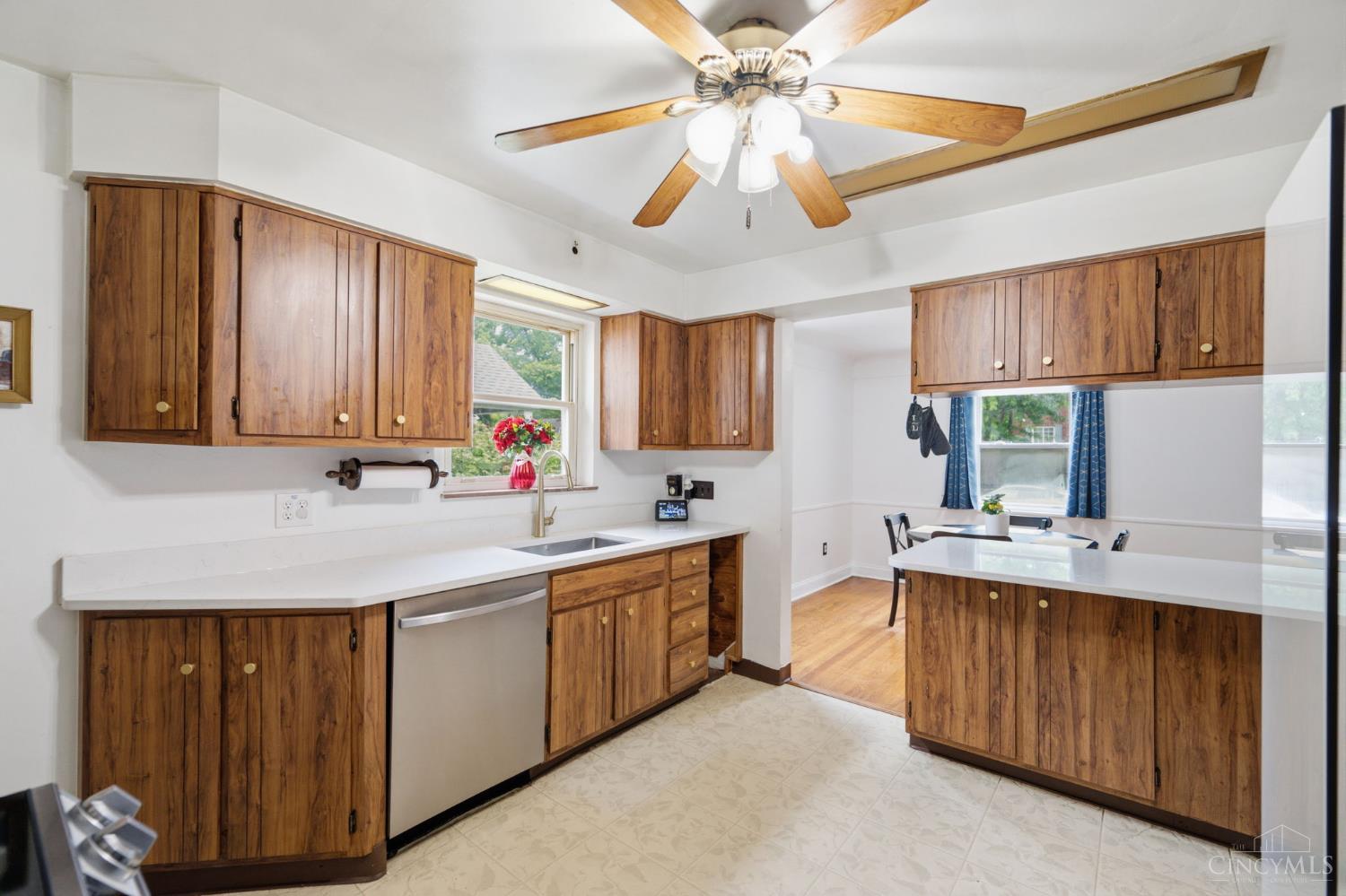 7149 Garden Road Property Photo 10